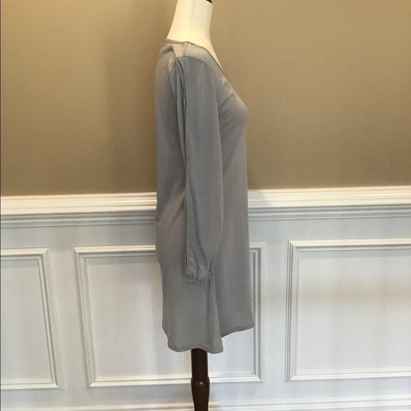 Very Simple Gray tunic - Picture 2 of 9